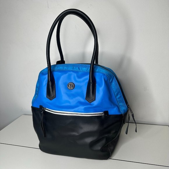 Lululemon Black Blue Happy Hatha Hour Bag Blue Paisley Interior Exterior Pockets - Picture 5 of 16